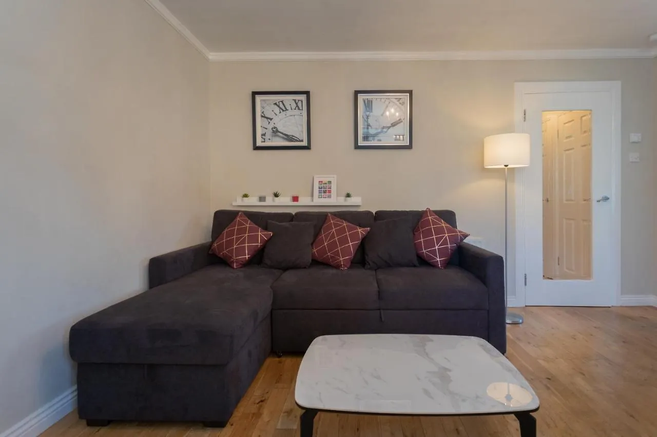 New Modern City Centre Apartment Belfast