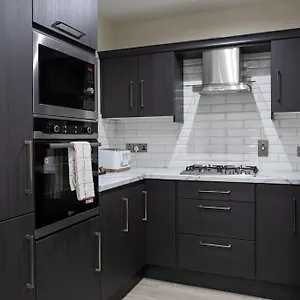 Luxury, Sleeps 6, Centre Apartment