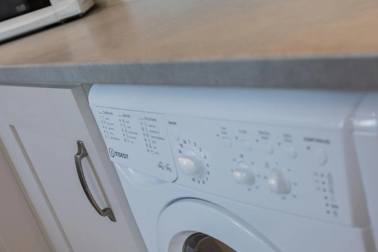 New Modern City Centre Apartment Belfast