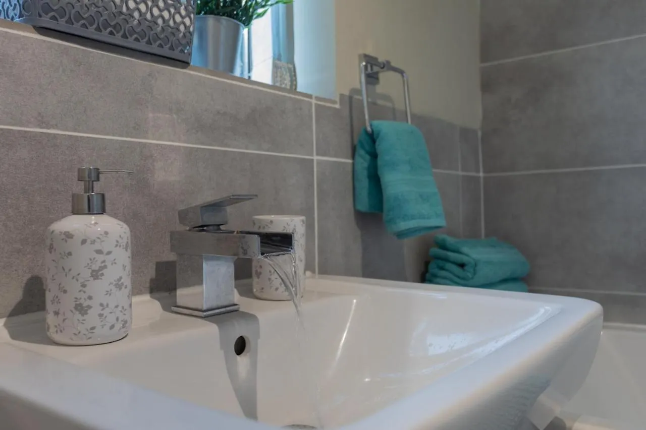 New Modern City Centre Apartment Belfast