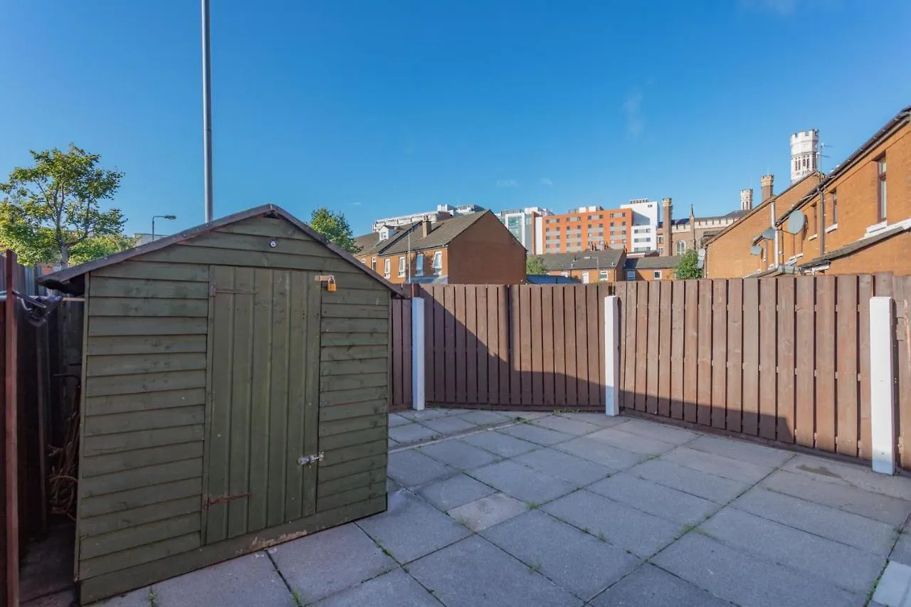 New Modern City Centre Apartment Belfast 0*,