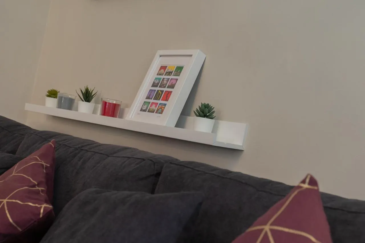 New Modern City Centre Apartment Belfast