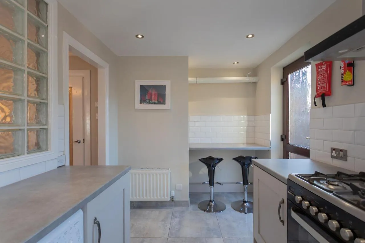 New Modern City Centre Apartment Belfast