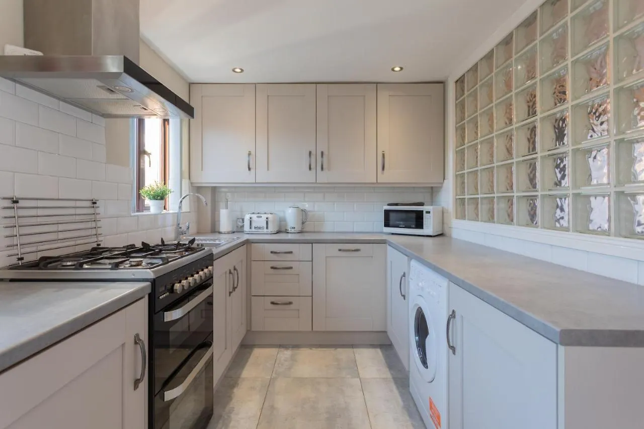 New Modern City Centre Apartment Belfast